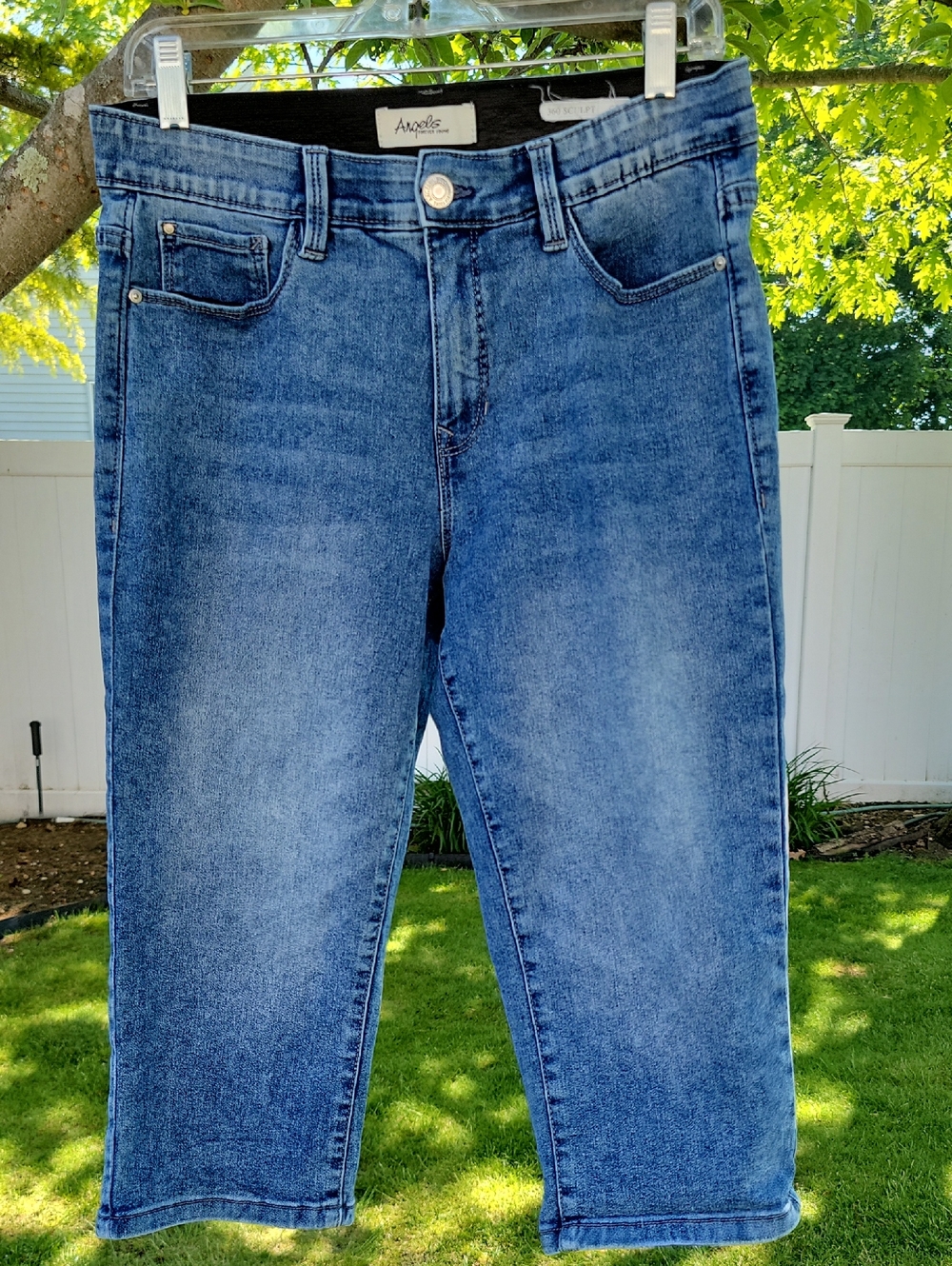 Angels Forever Young Capris Bermudas Shorts 360 Sculpt Crop